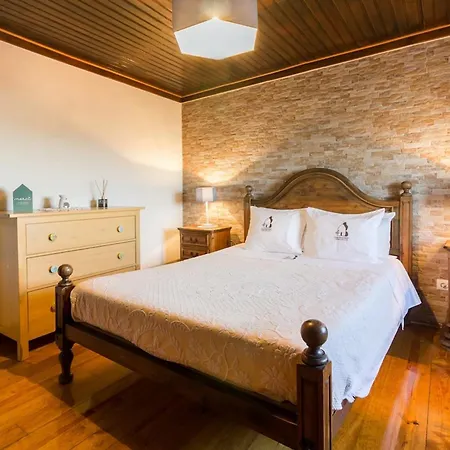 Casa Mont'santo With Balcony & Terrace 4* מונסנטו