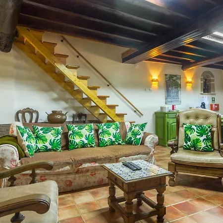 בית הארחה Casa Mont'santo With Balcony & Terrace מונסנטו