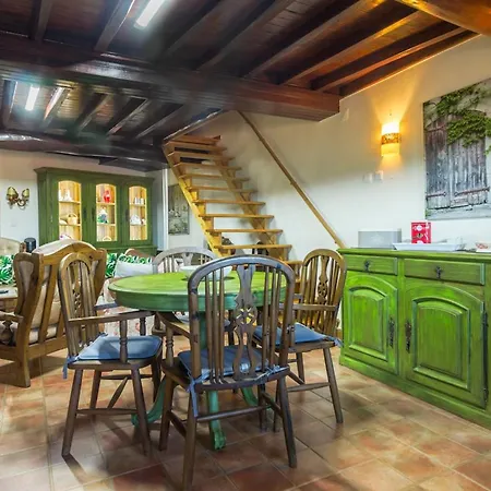 בית הארחה Casa Mont'santo With Balcony & Terrace 4*