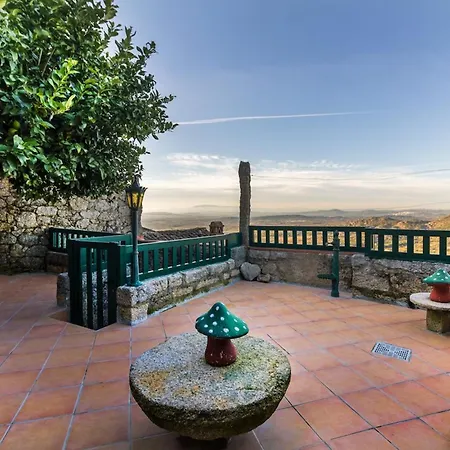 Casa Mont'santo With Balcony & Terrace בית הארחה 4*