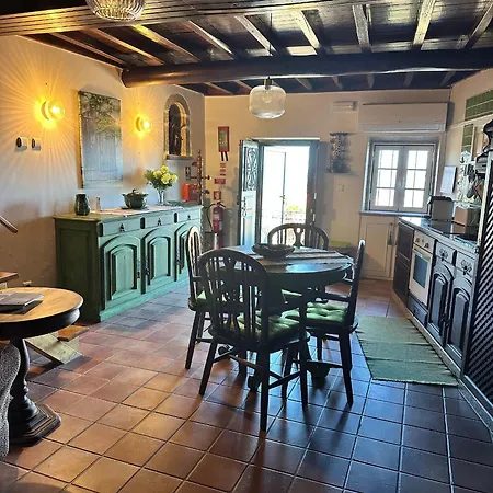 Casa Mont'santo With Balcony & Terrace מונסנטו