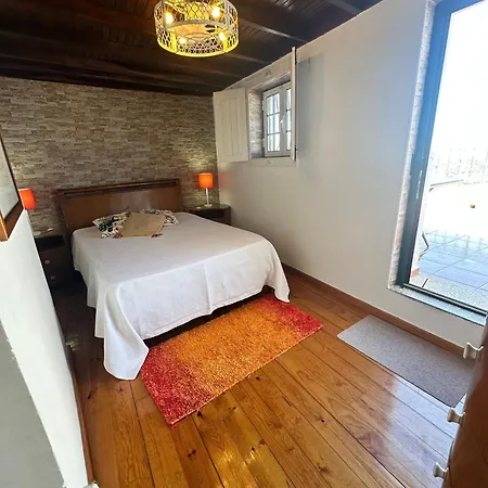 Casa Mont'santo With Balcony & Terrace 4* מונסנטו
