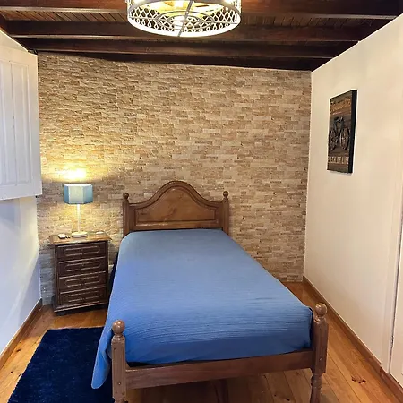 Casa Mont'santo With Balcony & Terrace בית הארחה