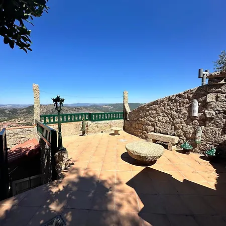 Casa Mont'santo With Balcony & Terrace בית הארחה